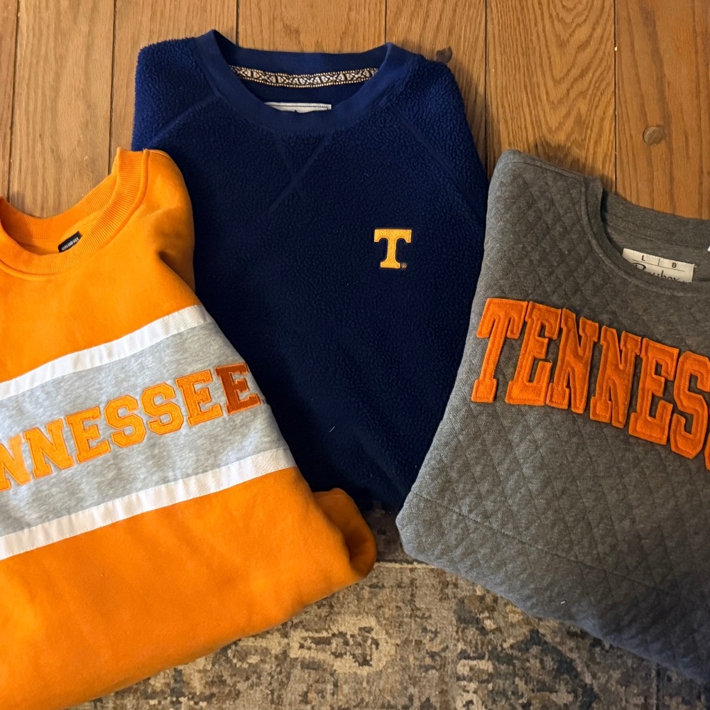 Tennessee Vols sweatshirt bundle